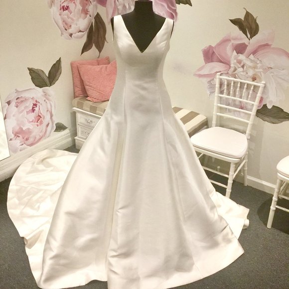 PLUS SIZE SAN PATRICK WEDDING GOWN! - Picture 4 of 8